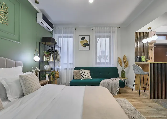 Cozy House Апартаменти Бухарест